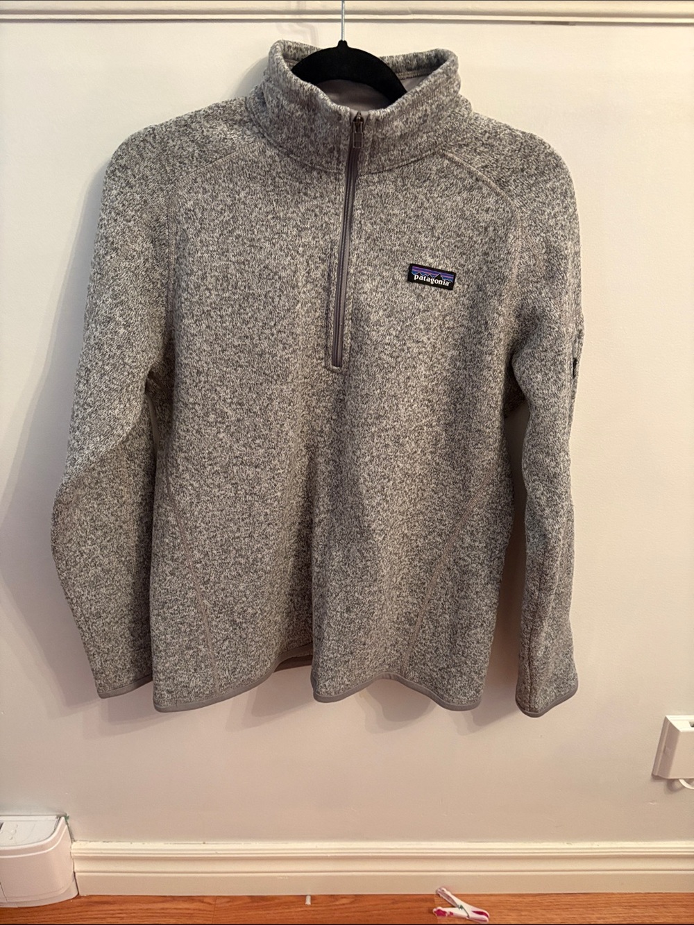 Patagonia Women’s Heather Gray Quarter-Zip Fleece Pullover